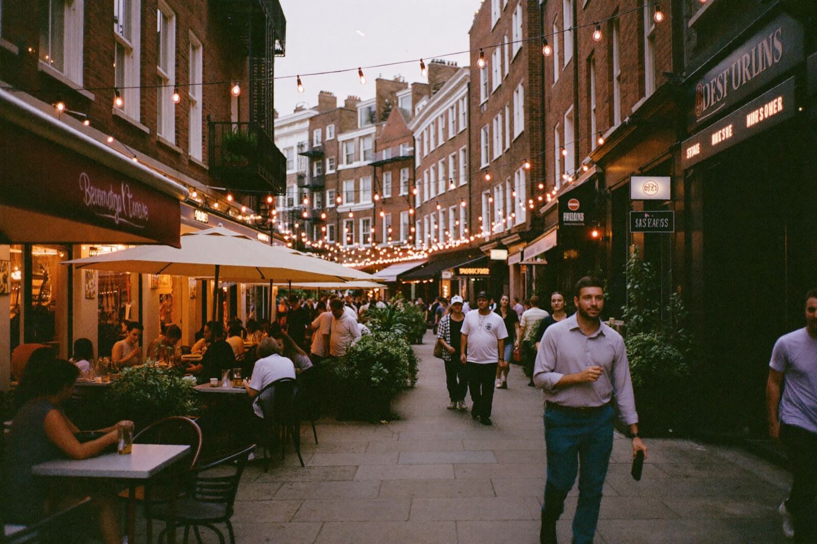 Crowds outside independent restaurants on Bold Street on a Friday evening